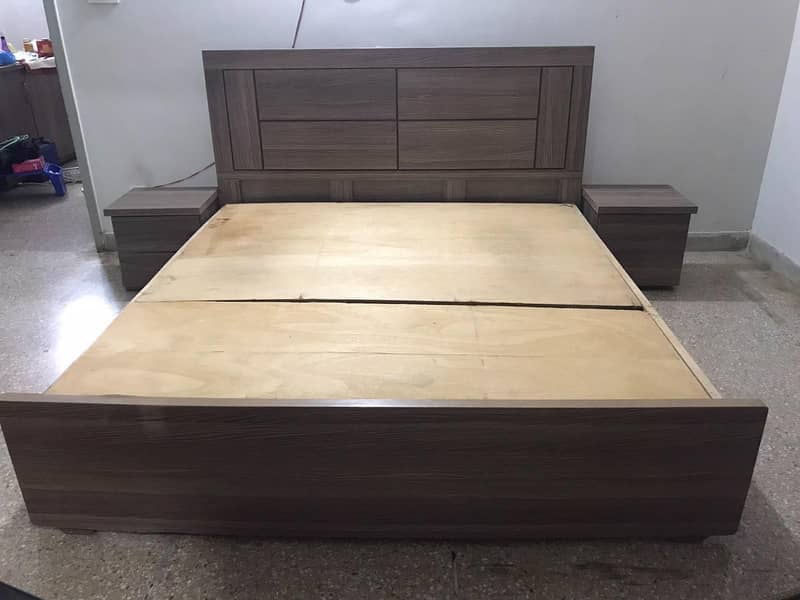 King Size Bed with Side Table 0