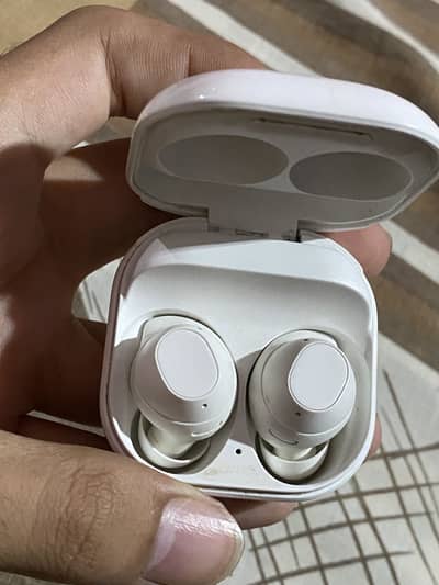 Original Samsung buds fe with box