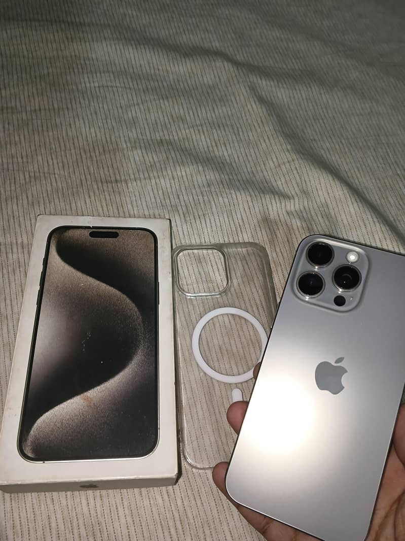 iPhone 15 Pro Max Read Add 1