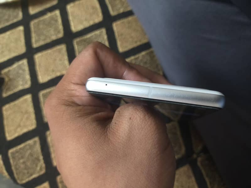 Google Pixel 7 5