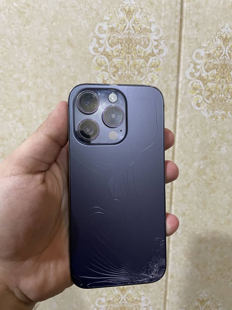 Apple iPhone 14 Pro 1