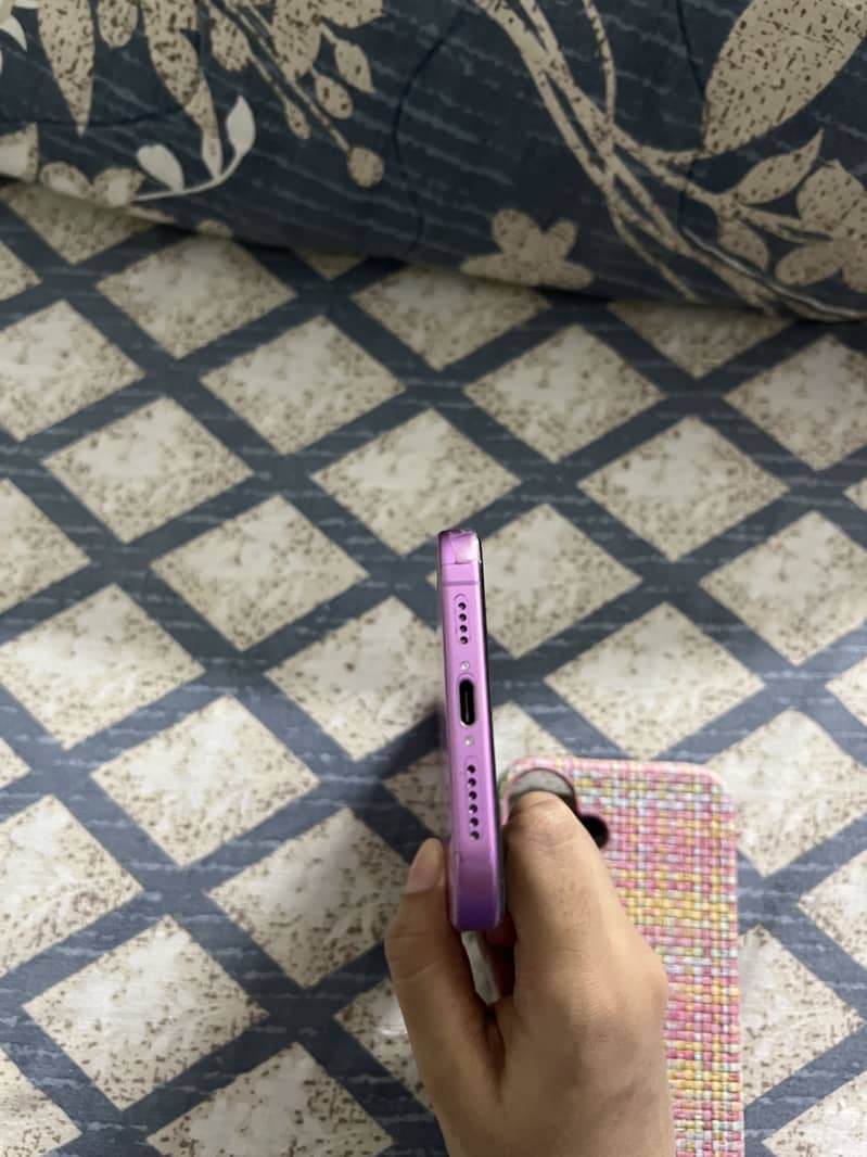 Apple iPhone 16 Plus 5