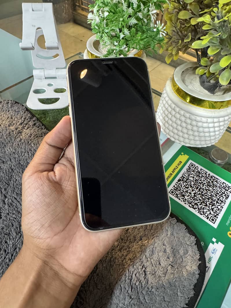 Apple iPhone 11 1