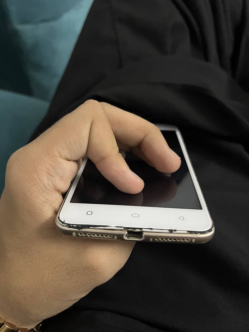 OPPO A37 1