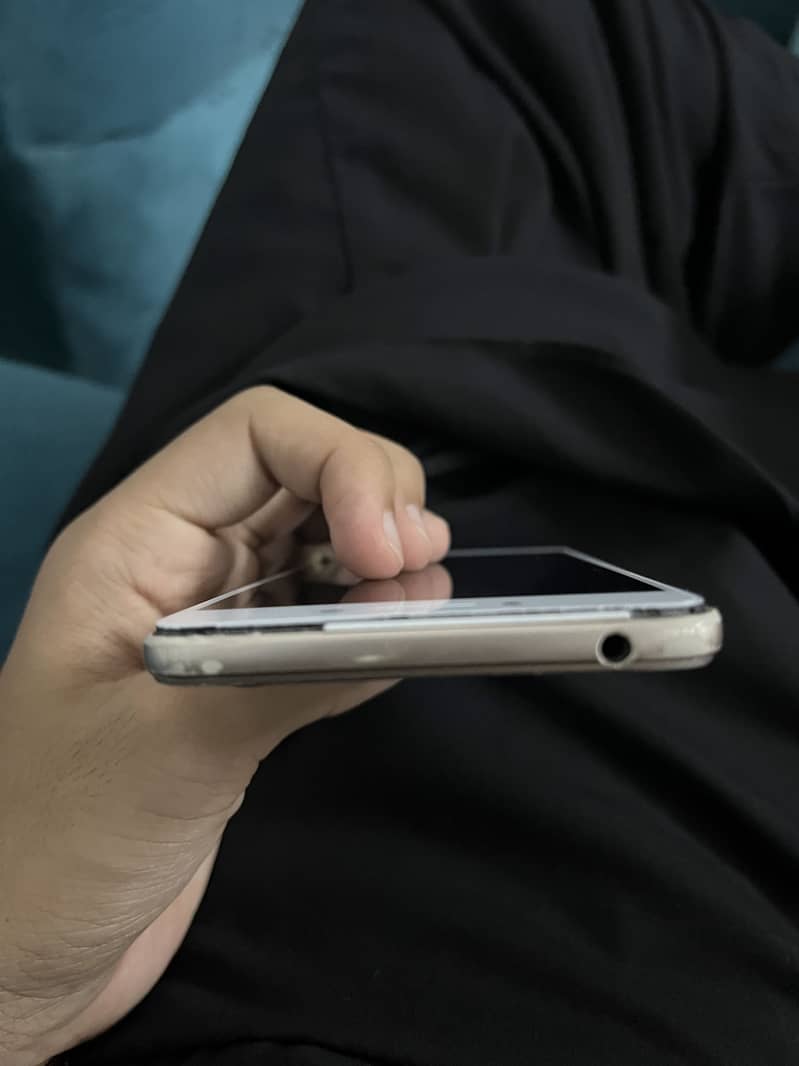 OPPO A37 5
