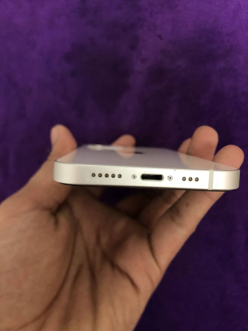 Apple iPhone 12 3