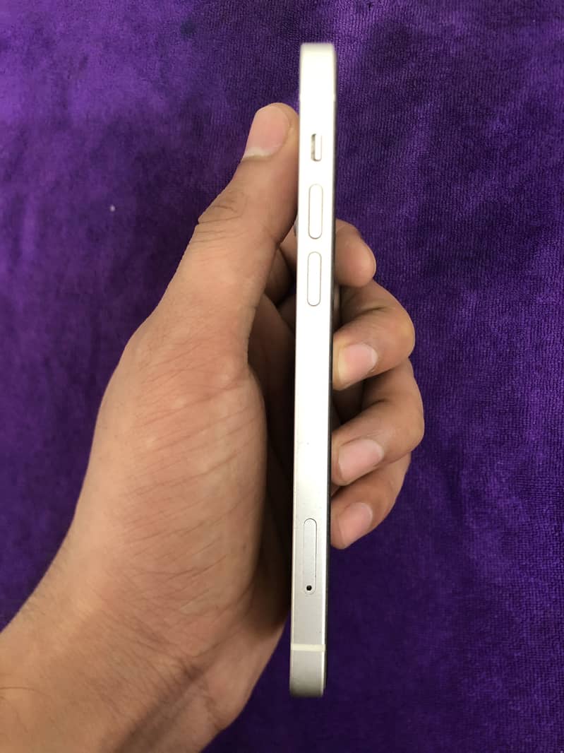 Apple iPhone 12 5