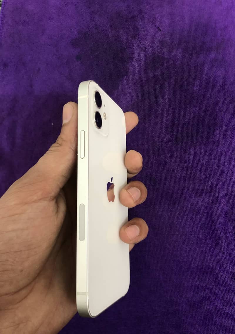 Apple iPhone 12 10