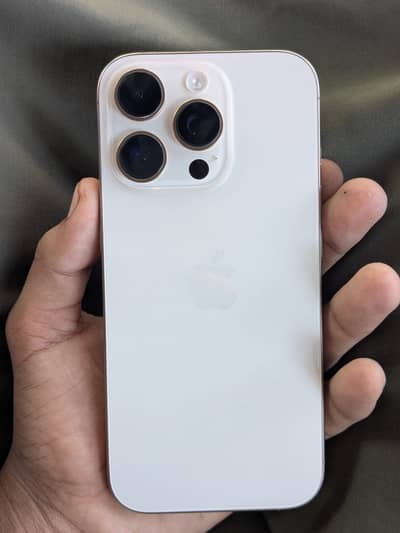 Apple iPhone 16 Pro Max