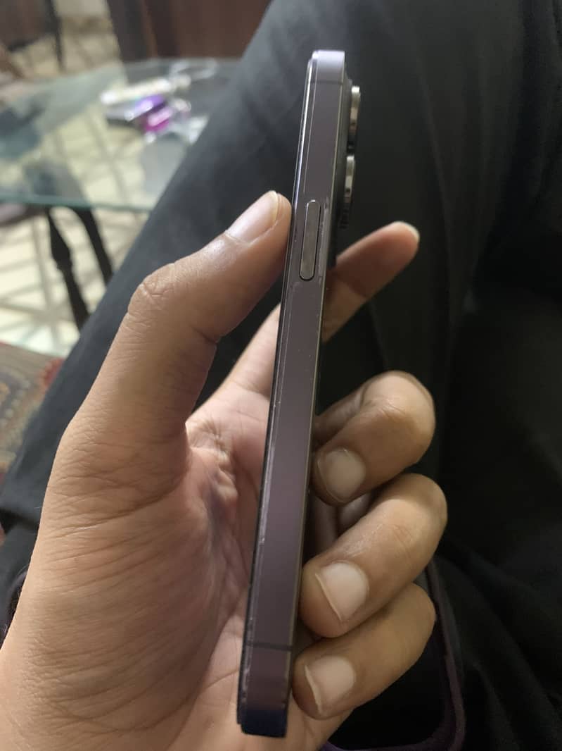 Apple iPhone 14 Pro 1