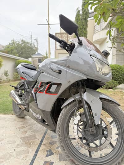 Kawasaki Ninja 250R 2014 Model | Japanese Sports Bike