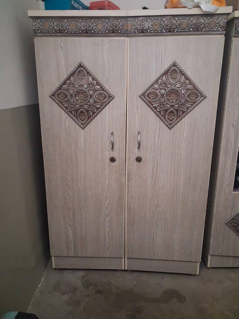 almari bed 0