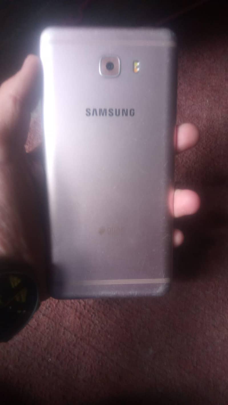 Samsung Mobile C9 Pro 1