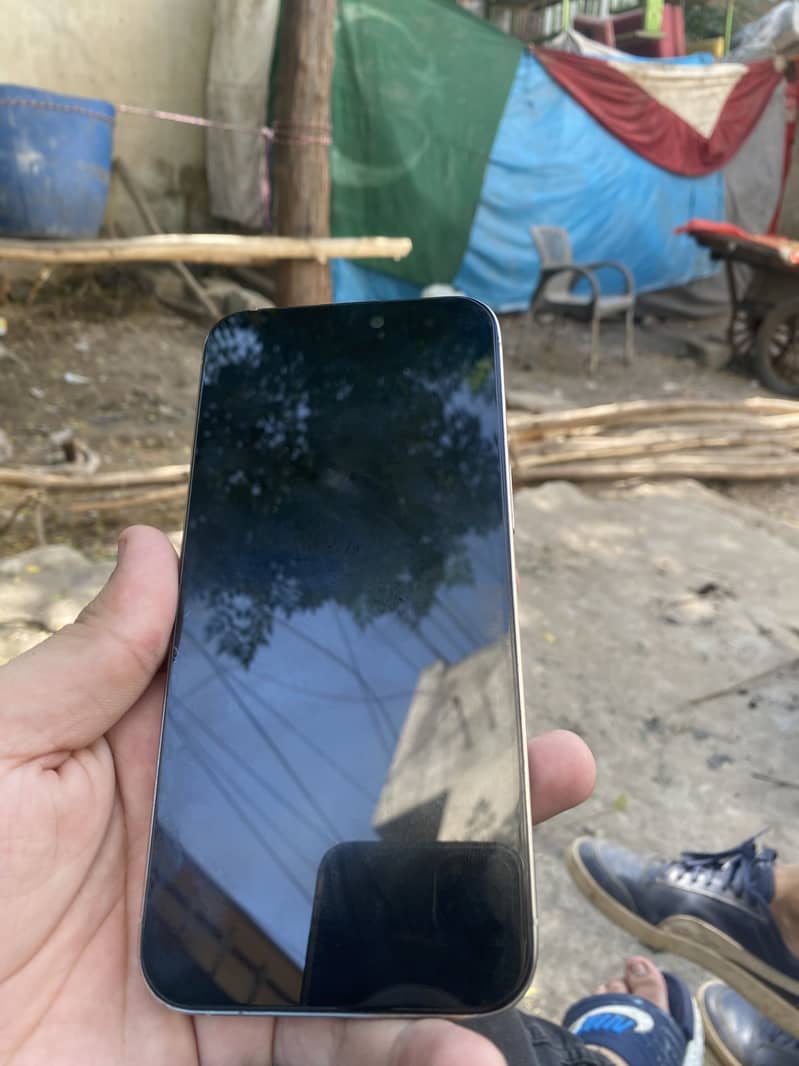 Apple iPhone 15 Pro Max 5