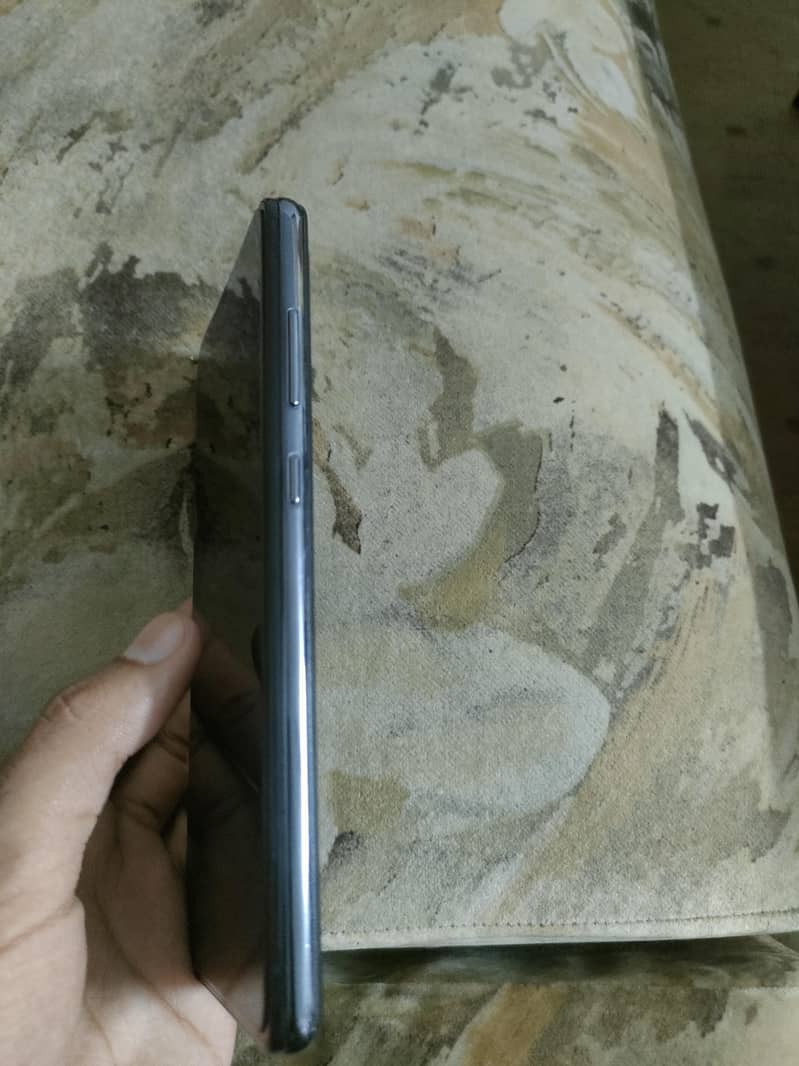 Samsung Mobile A72 2