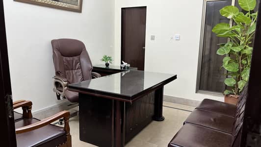 Executive/Boss Office Chair & Table for Sale  – Like New