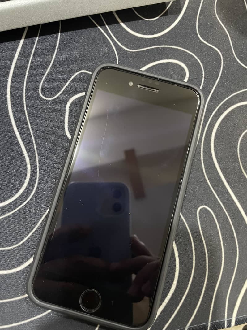 Apple iPhone 7 (PTA Approved) 2
