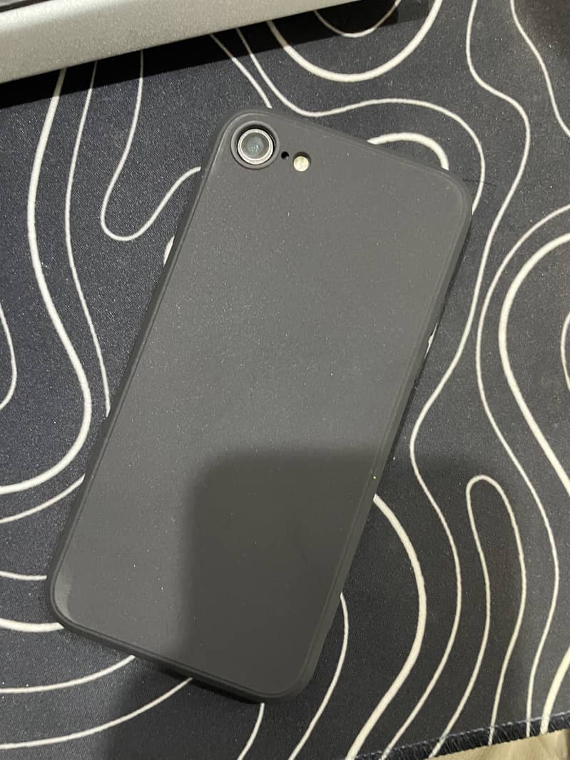 Apple iPhone 7 (PTA Approved) 3
