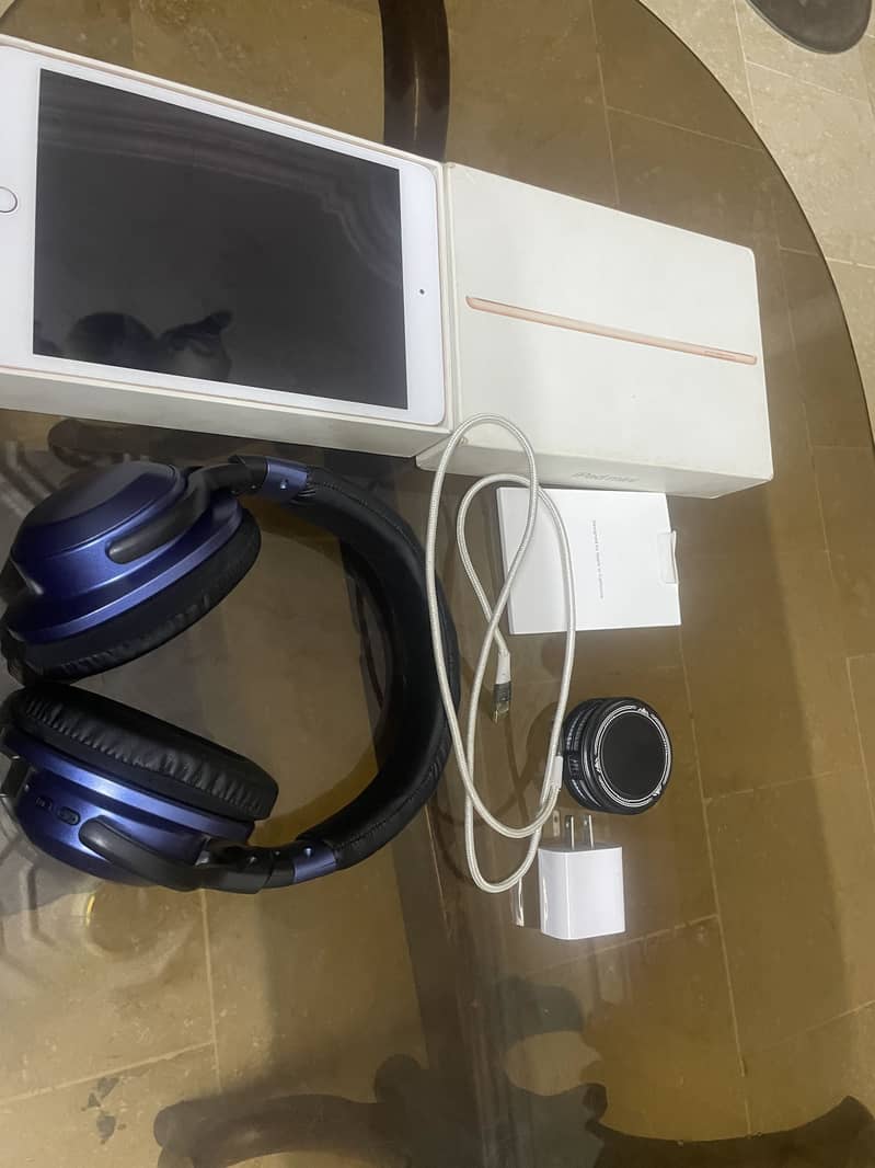 iPad mini 5 with box 1