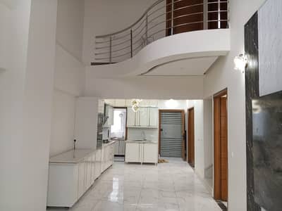 Duplex Flat Ideal Location 4 Bed Dd