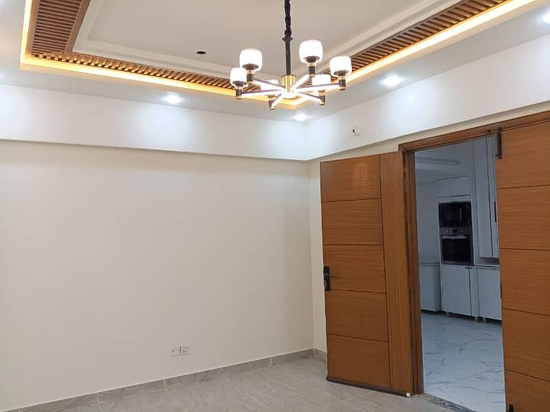 Duplex Flat Ideal Location 4 Bed Dd 3