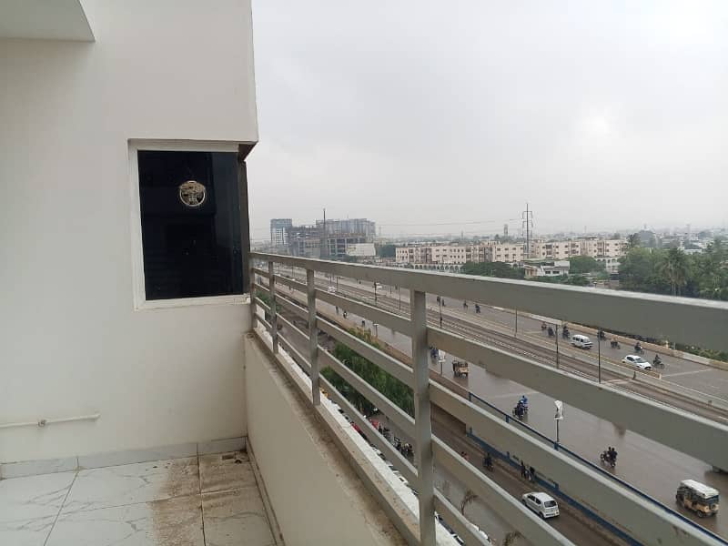 Duplex Flat Ideal Location 4 Bed Dd 14