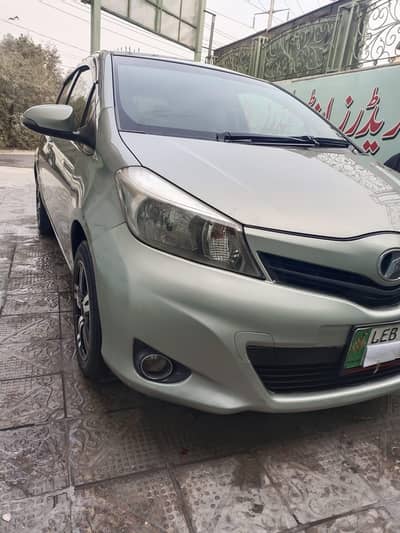 Toyota Vitz 2015