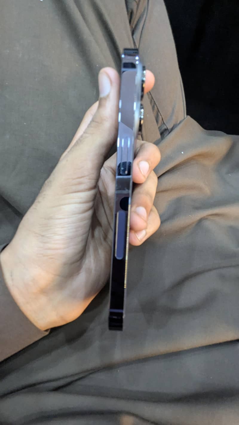 iPhone 14 Pro 1