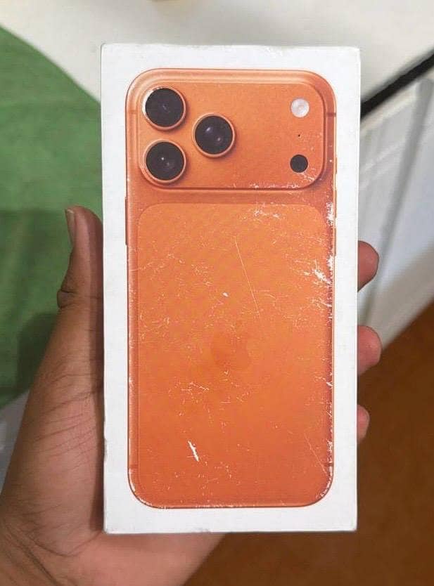 Apple iPhone 17 Pro Max 2