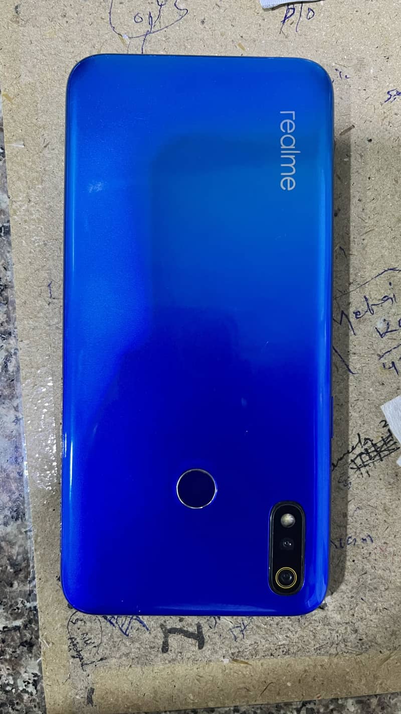 Realme 3 4