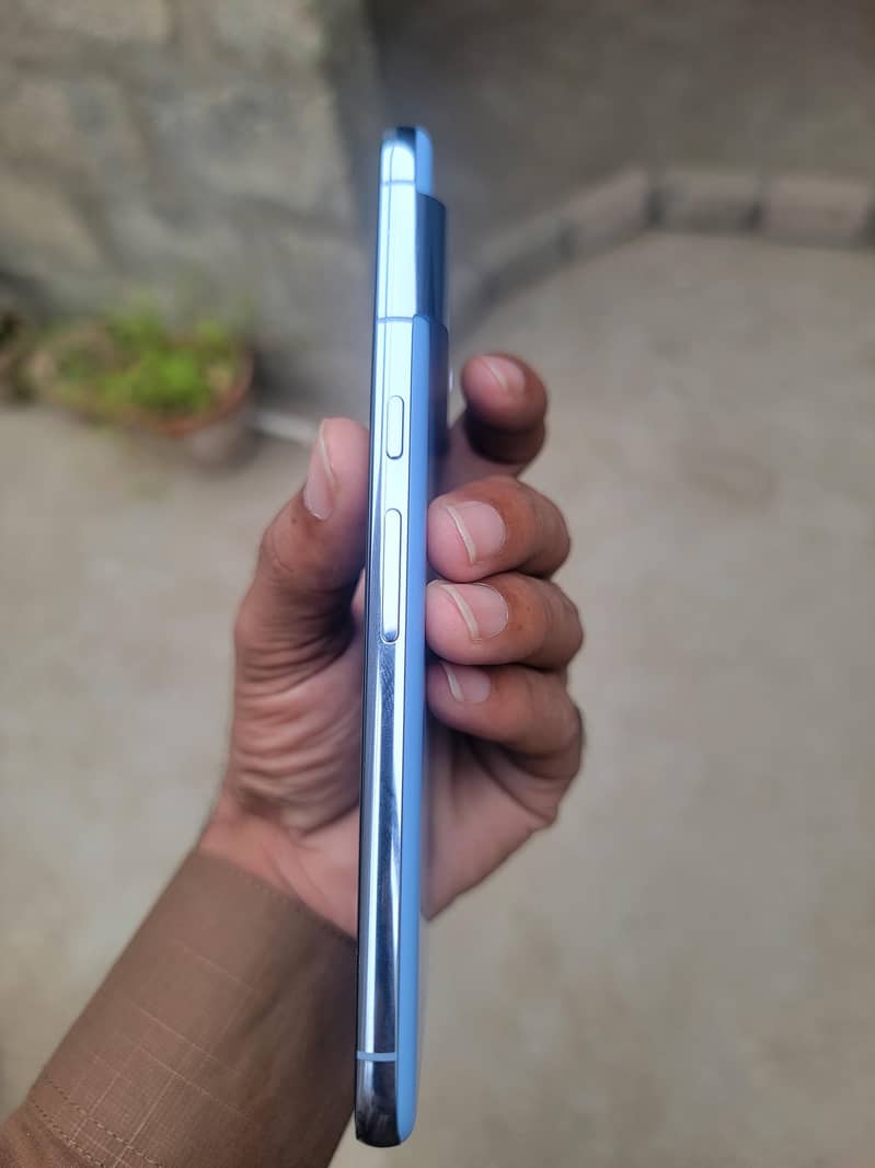 Google Pixel 8 Pro 2