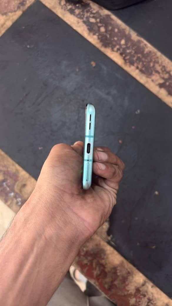 One Plus 8T 1