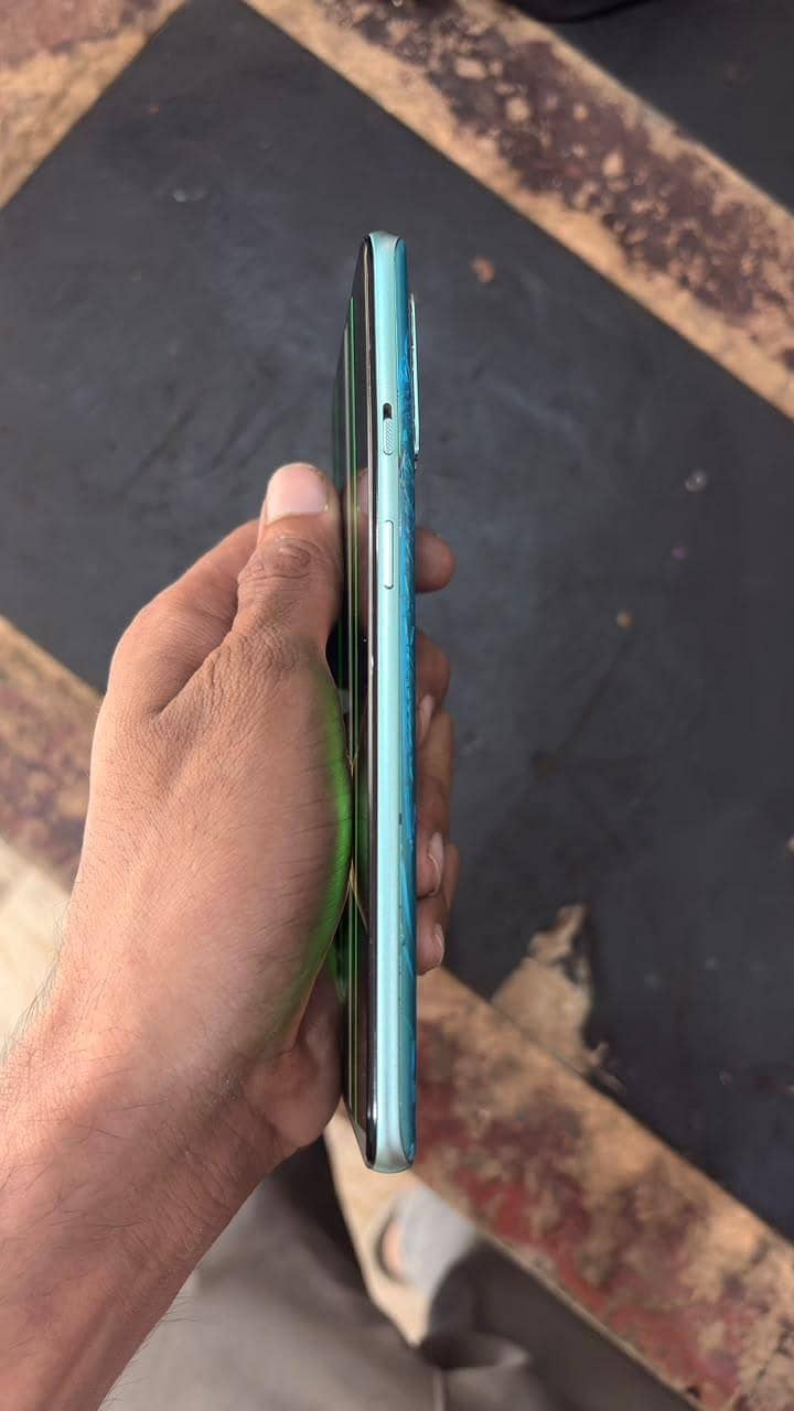 One Plus 8T 4