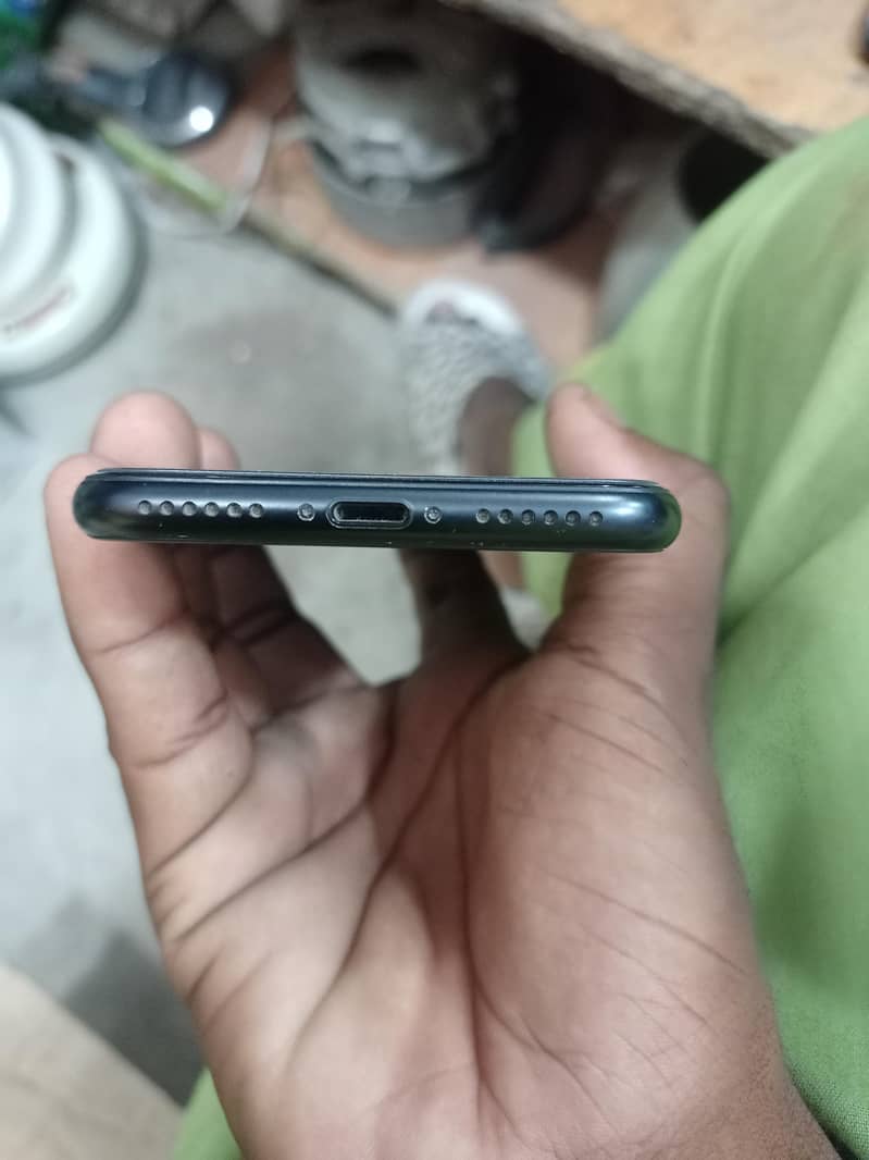 Apple iPhone SE 3