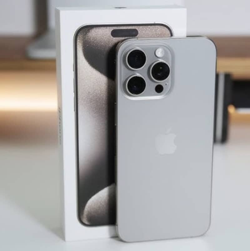 Apple iPhone 15 Pro Max 0