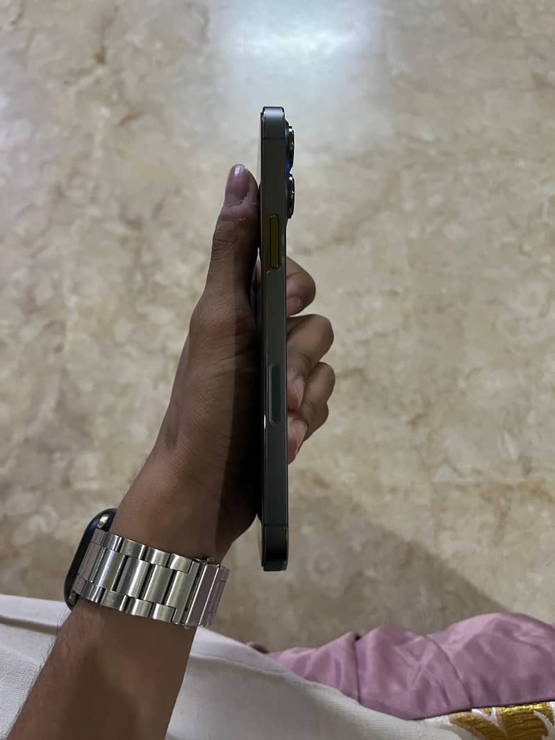 Apple iPhone 13 Pro Max 7
