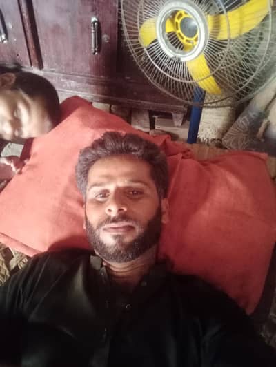 Aslam ulikum sir mam mujha job ke zarorat hai Mera housekeeping 3 year