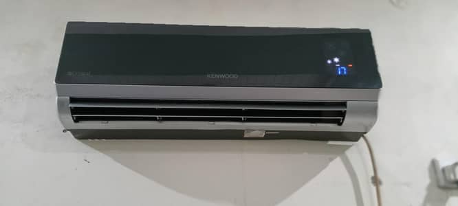 Kenwood Crystal Model split Ac