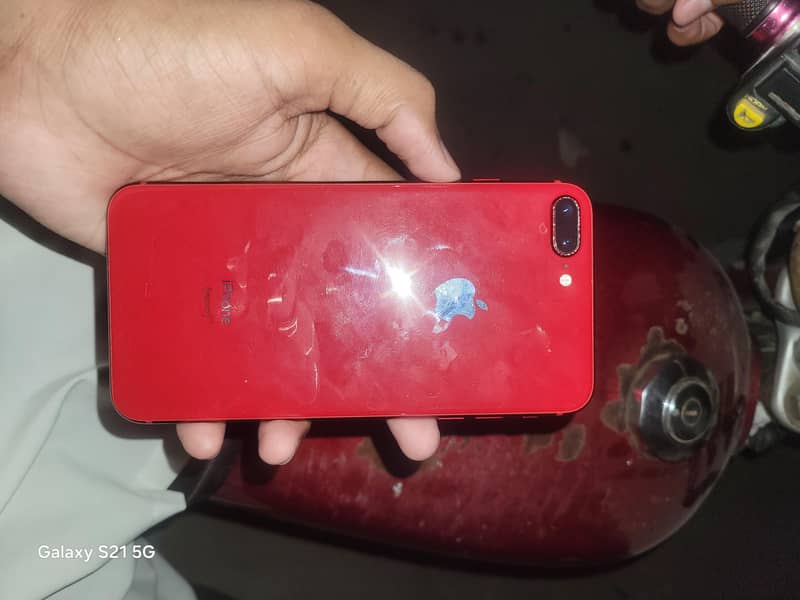 Apple iPhone 8 Plus 0