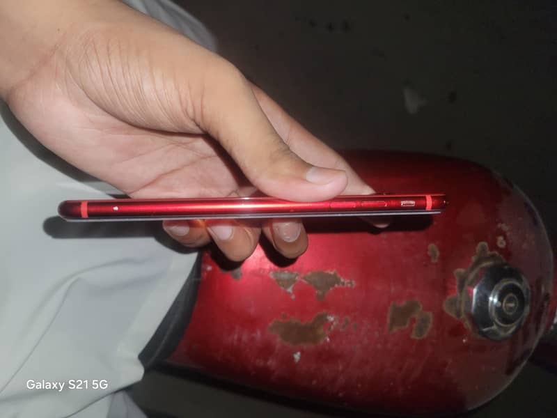 Apple iPhone 8 Plus 1