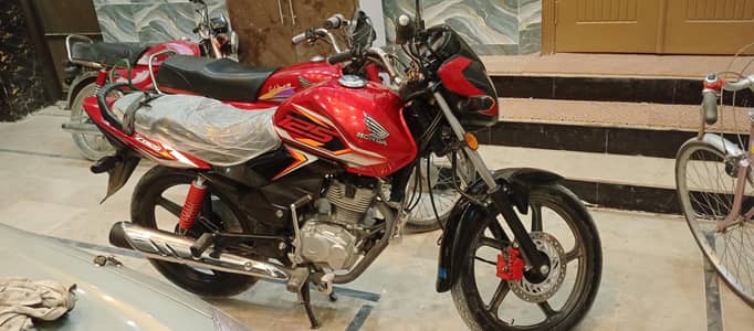 Honda CB 125F 2024( urgent for sale)