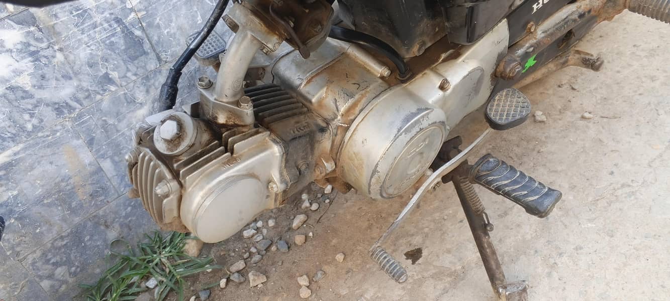 Honda CD70 3