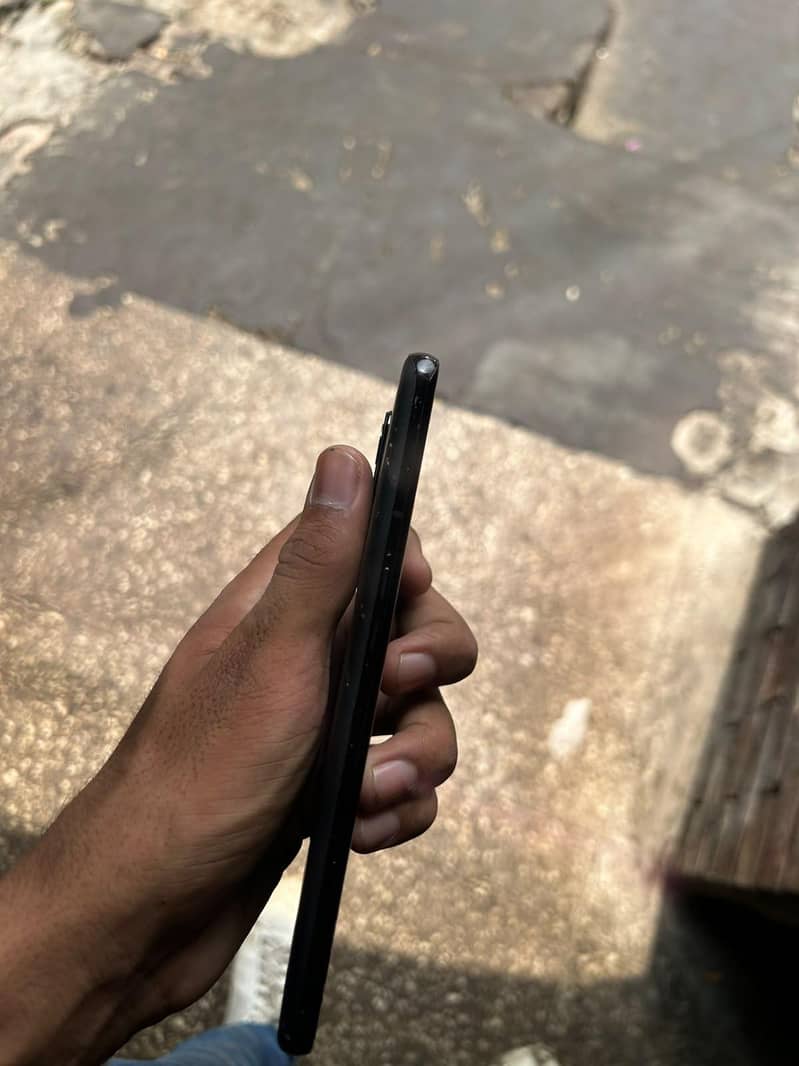 One Plus 9 Pro 6