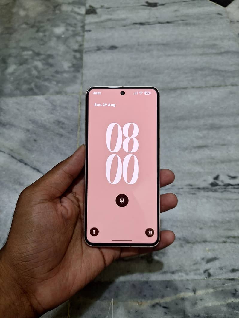 Google Pixel 8 2