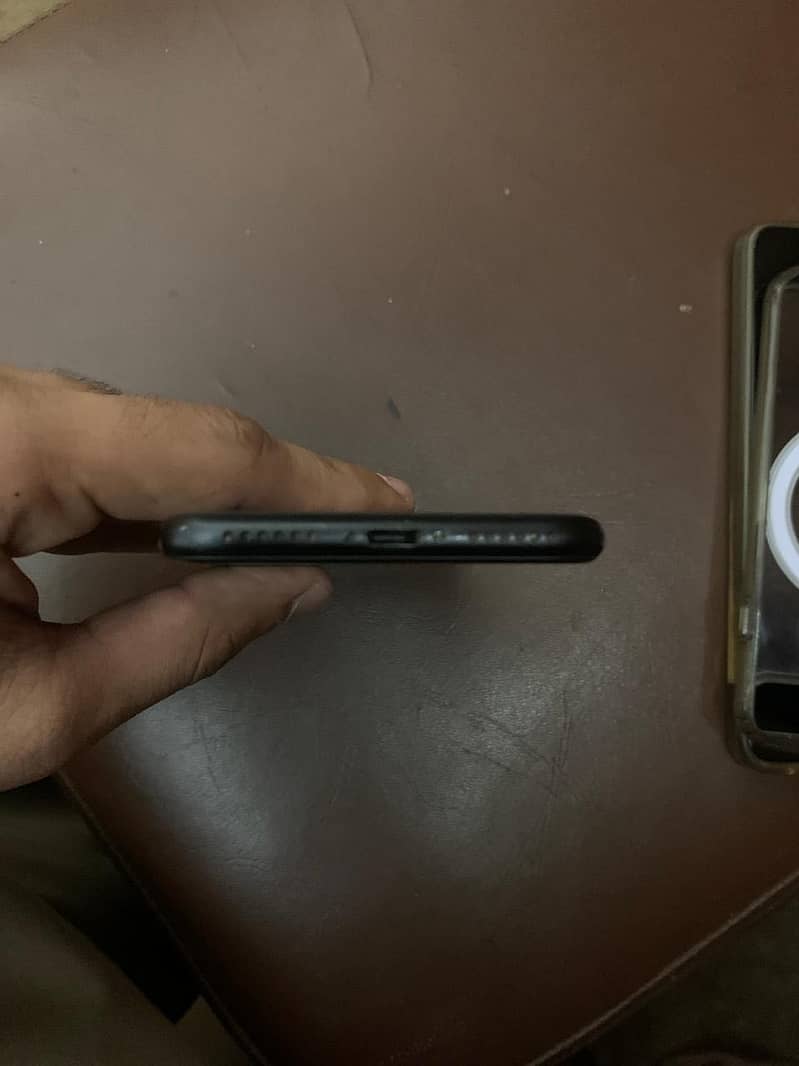 Apple iPhone SE 3 0