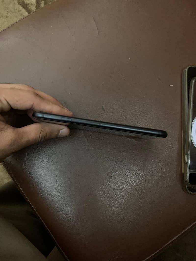 Apple iPhone SE 3 3