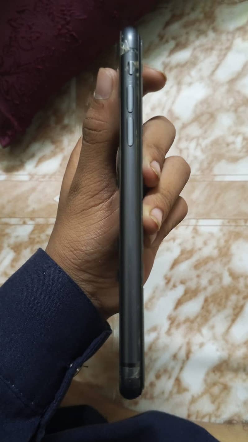 Apple iPhone 11 2