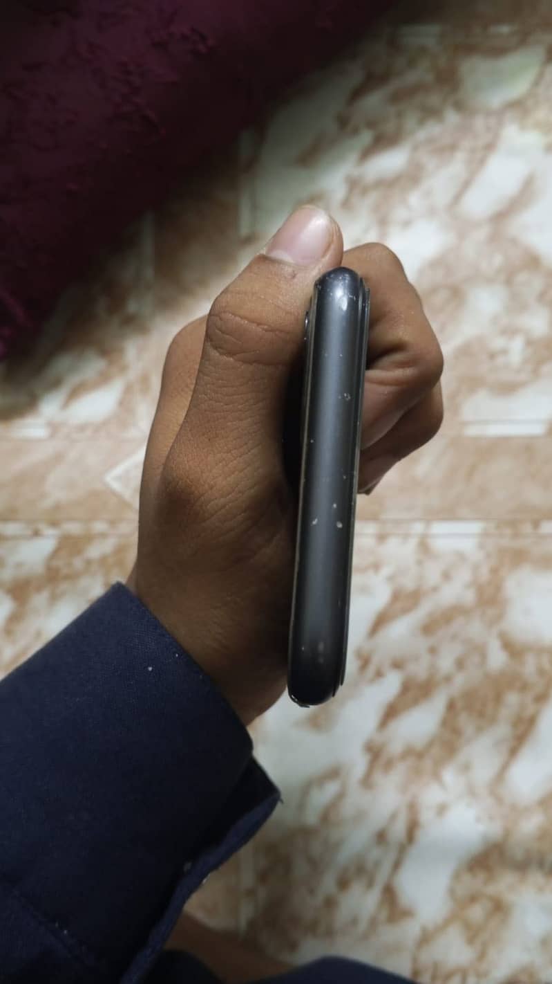 Apple iPhone 11 5
