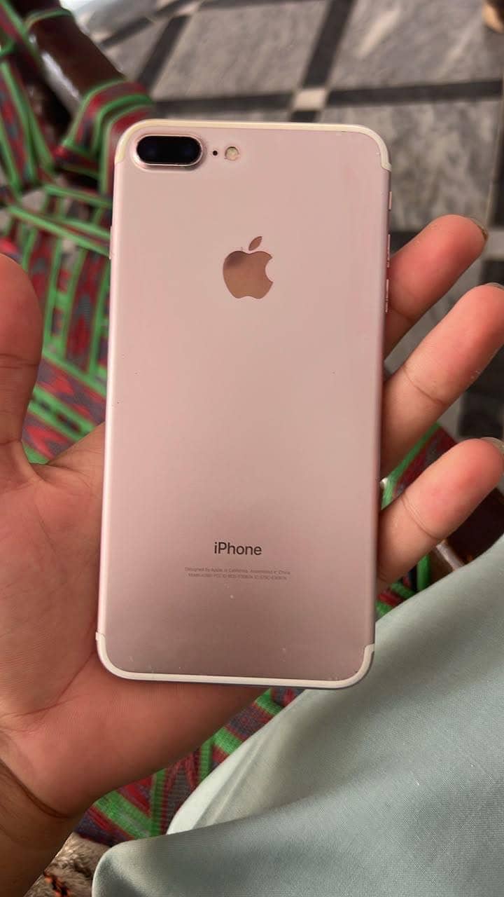 Apple iPhone 7 Plus 1