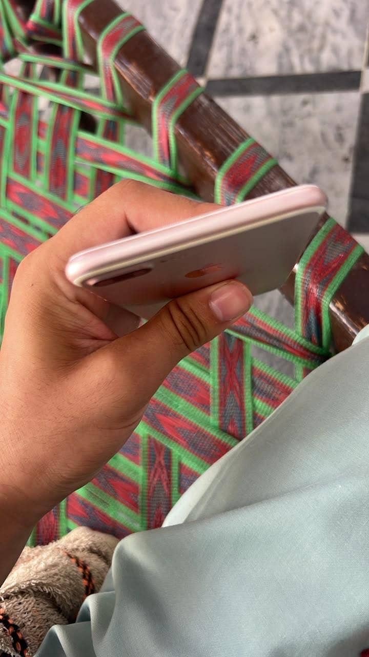 Apple iPhone 7 Plus 4